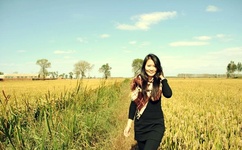 王爷有力缓慢而坚定的进入